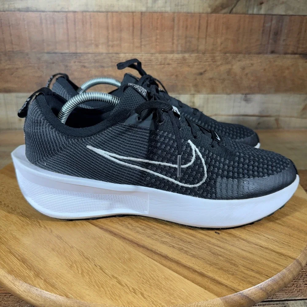 Nike Interact Run Running Mens 10.5 Black White Shoes  FD2291-001 Sneakers